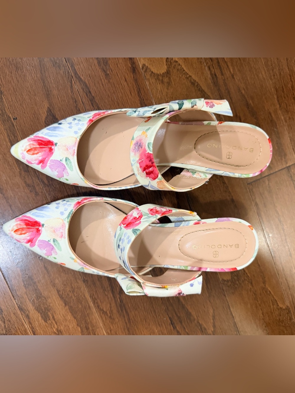 Bandolino Cream Floral Pointed Mary Jane Mules